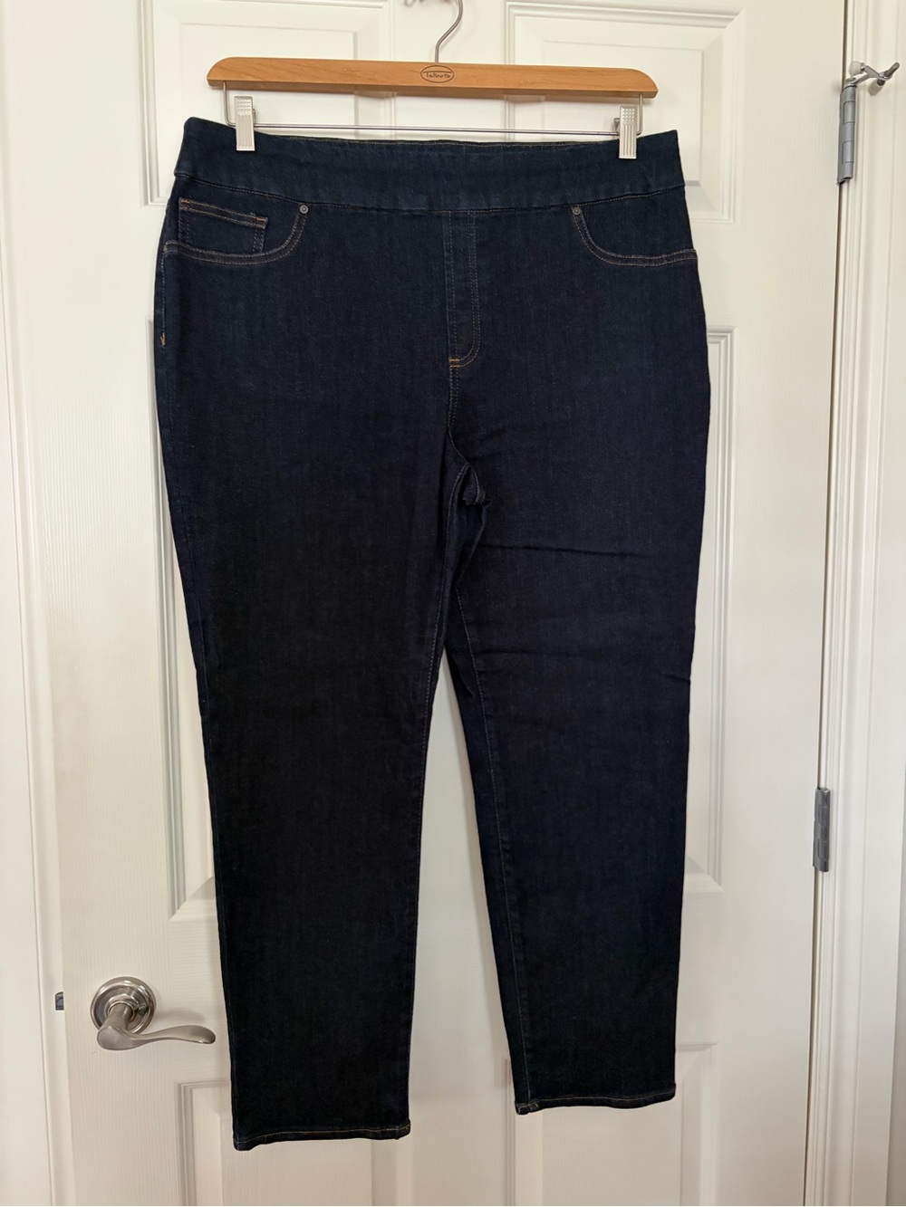 Chico's Dark Indigo Pull-On Stretch Jeggings